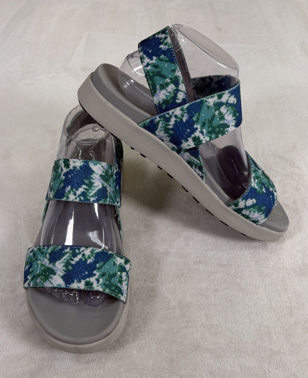Keen Elle Backstrap Sandal Women’s Size 9.5 Blue/Green Tie Dye Benefits Charity